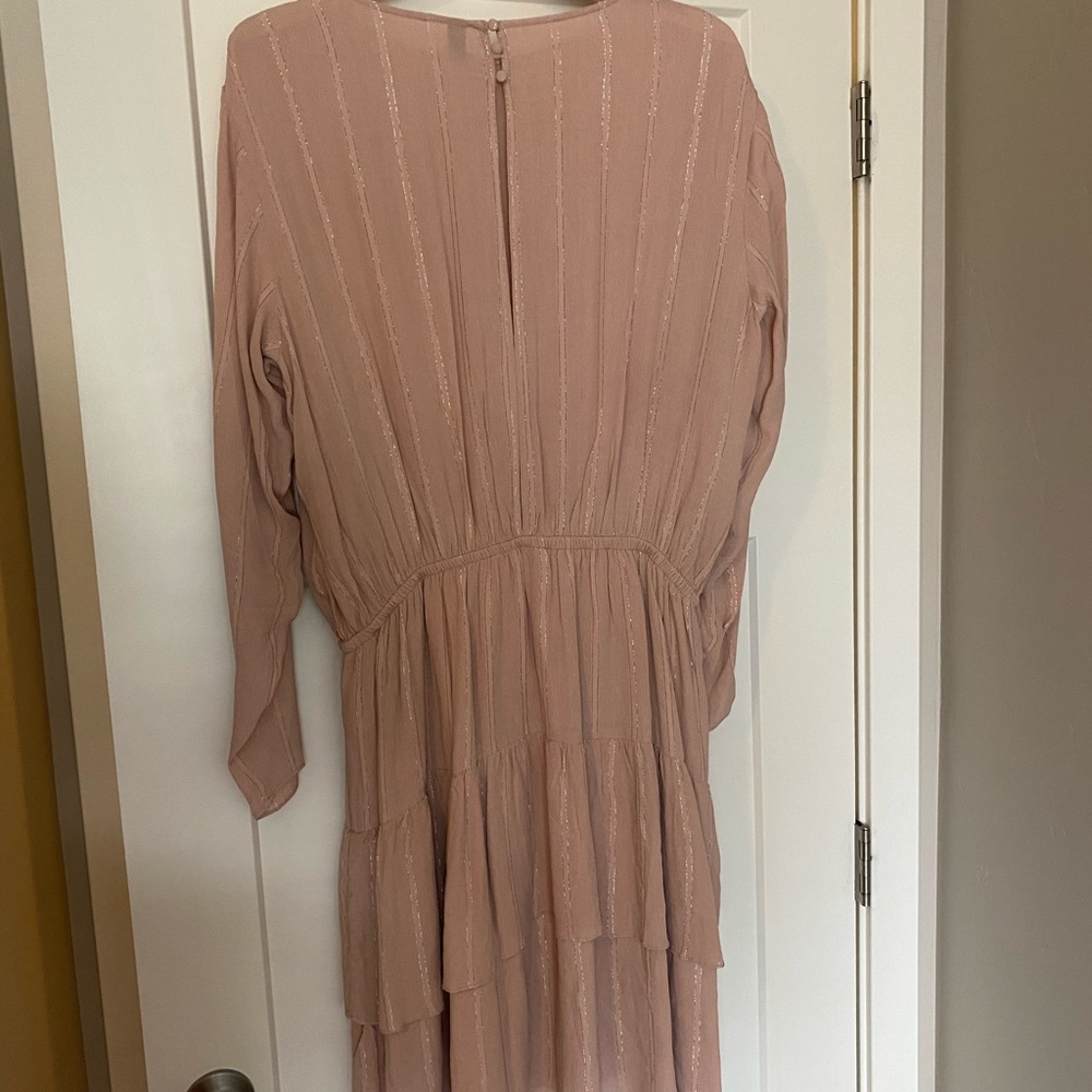 Pink dress with metallic pin stripes - Picture 4 of 5